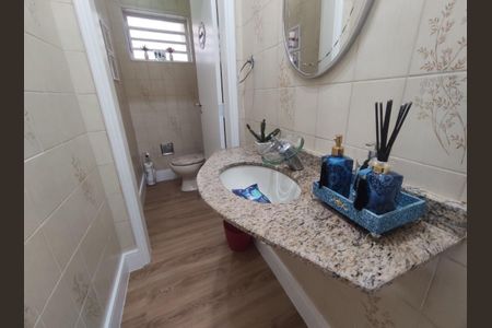 Casa à venda com 211m², 4 quartos e 3 vagas Casa à venda com 211m², 4 quartos e 3 vagasFoto 16