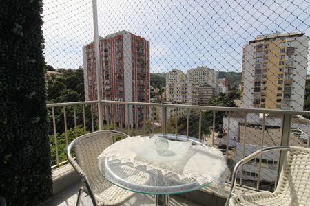 Apartamento à venda com 256m², 3 quartos e 2 vagasVaranda