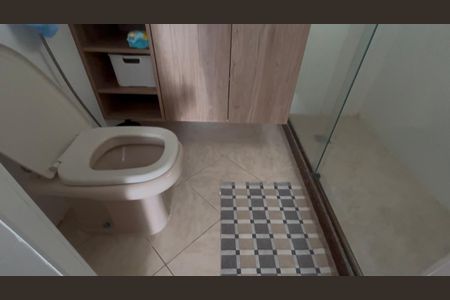 Apartamento à venda com 256m², 3 quartos e 2 vagas Apartamento à venda com 256m², 3 quartos e 2 vagasBanheiro da suíte 2