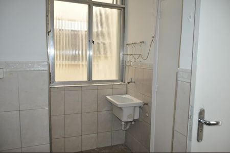 Apartamento à venda com 81m², 2 quartos e 1 vagaÁrea de Serviço