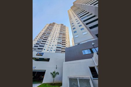 Apartamento à venda com 45m², 2 quartos e 1 vaga Apartamento à venda com 45m², 2 quartos e 1 vagaFachada