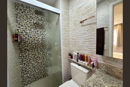Apartamento à venda com 60m², 2 quartos e 1 vaga Apartamento à venda com 60m², 2 quartos e 1 vagaBanheiro da Suíte