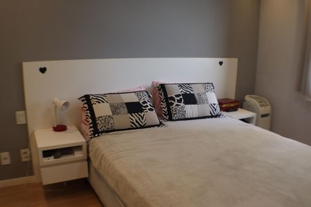 Apartamento à venda com 60m², 2 quartos e 1 vaga Apartamento à venda com 60m², 2 quartos e 1 vagaSuíte