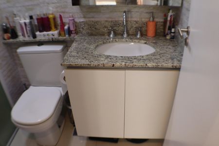 Apartamento à venda com 60m², 2 quartos e 1 vaga Apartamento à venda com 60m², 2 quartos e 1 vagaBanheiro