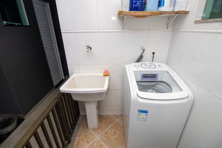 Casa à venda com 140m², 3 quartos e 1 vaga Casa à venda com 140m², 3 quartos e 1 vagaÁrea de Serviço