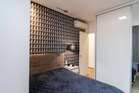 Casa à venda com 380m², 4 quartos e 4 vagasSuíte 1