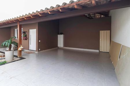Casa à venda com 380m², 4 quartos e 4 vagasGaragem