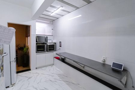 Casa à venda com 380m², 4 quartos e 4 vagasCozinha
