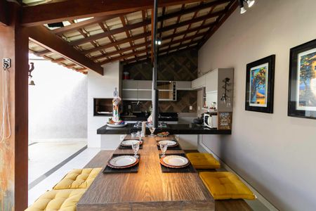 Casa à venda com 380m², 4 quartos e 4 vagasÁrea gourmet