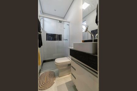 Casa à venda com 380m², 4 quartos e 4 vagasBanheiro da suíte 1