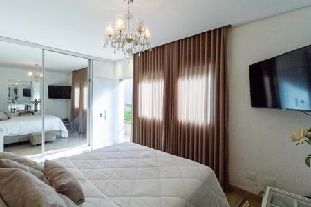 Casa à venda com 380m², 4 quartos e 4 vagasSuíte 4