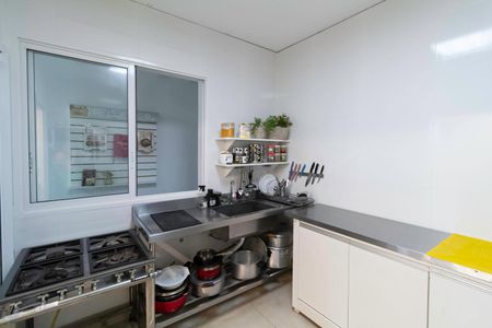 Casa à venda com 380m², 4 quartos e 4 vagasCozinha