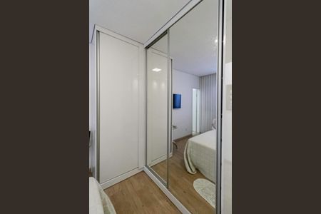 Casa à venda com 380m², 4 quartos e 4 vagasSuíte 2