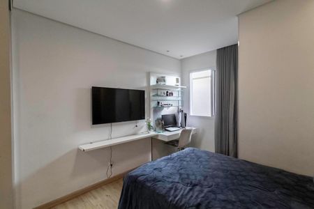 Casa à venda com 380m², 4 quartos e 4 vagasSuíte 1