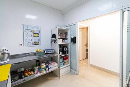 Casa à venda com 380m², 4 quartos e 4 vagasCozinha