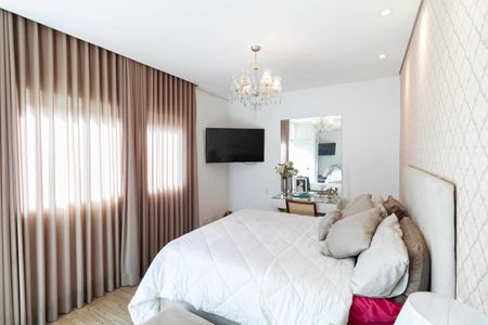 Casa à venda com 380m², 4 quartos e 4 vagasSuíte 4