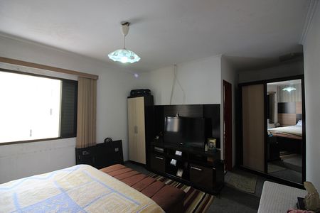 Casa à venda com 239m², 3 quartos e 4 vagasSuíte