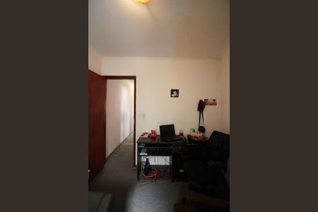 Casa à venda com 239m², 3 quartos e 4 vagasQuarto 2