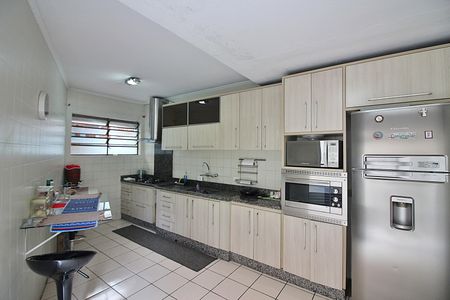 Casa à venda com 239m², 3 quartos e 4 vagasCozinha