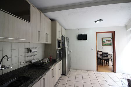 Casa à venda com 239m², 3 quartos e 4 vagasCozinha