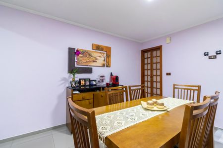 Casa à venda com 122m², 3 quartos e 2 vagas Casa à venda com 122m², 3 quartos e 2 vagasCopa