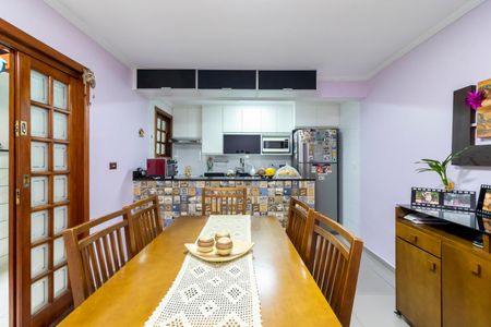 Casa à venda com 122m², 3 quartos e 2 vagas Casa à venda com 122m², 3 quartos e 2 vagasCopa