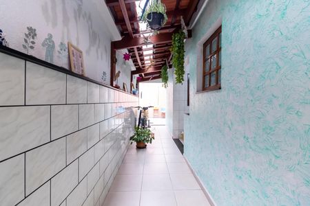 Casa à venda com 122m², 3 quartos e 2 vagas Casa à venda com 122m², 3 quartos e 2 vagasCorredor Lateral