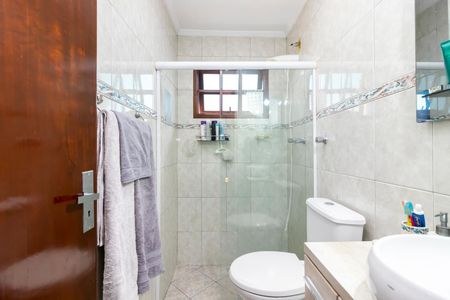 Casa à venda com 122m², 3 quartos e 2 vagas Casa à venda com 122m², 3 quartos e 2 vagasBanheiro da Suíte