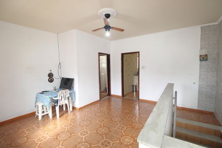 Casa à venda com 142m², 2 quartos e 4 vagasSala