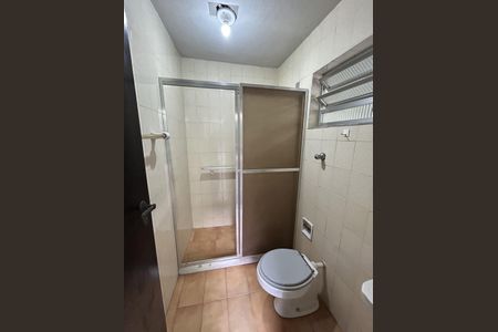 Casa à venda com 142m², 2 quartos e 4 vagasBanheiro 2