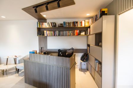 Apartamento à venda com 94m², 2 quartos e 2 vagasEscritório