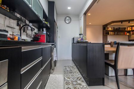 Apartamento à venda com 94m², 2 quartos e 2 vagasCozinha
