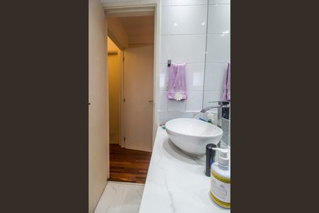 Apartamento à venda com 94m², 2 quartos e 2 vagasBanheiro da Suíte