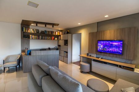 Apartamento à venda com 94m², 2 quartos e 2 vagasSala de TV