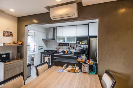 Apartamento à venda com 94m², 2 quartos e 2 vagasCozinha