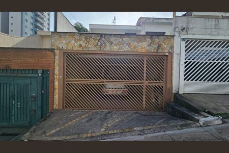 Casa à venda com 100m², 2 quartos e 2 vagas Casa à venda com 100m², 2 quartos e 2 vagasFachada