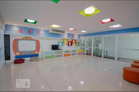 Apartamento à venda com 105m², 3 quartos e 2 vagas Apartamento à venda com 105m², 3 quartos e 2 vagasBrinquedoteca