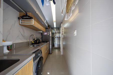 Apartamento à venda com 105m², 3 quartos e 2 vagas Apartamento à venda com 105m², 3 quartos e 2 vagasÁrea de Serviço