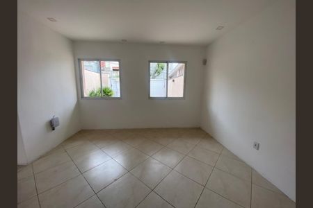 Casa à venda com 155m², 4 quartos e 2 vagas