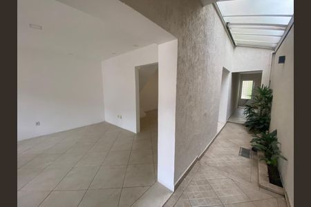 Casa à venda com 155m², 4 quartos e 2 vagas