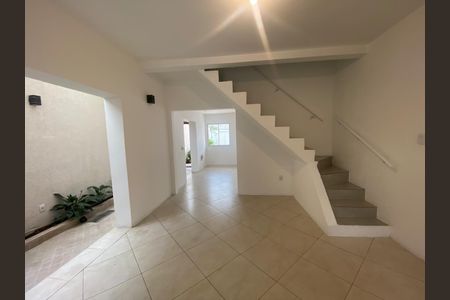 Casa à venda com 155m², 4 quartos e 2 vagas
