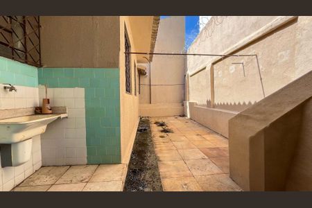 Casa à venda com 185m², 5 quartos e 5 vagas