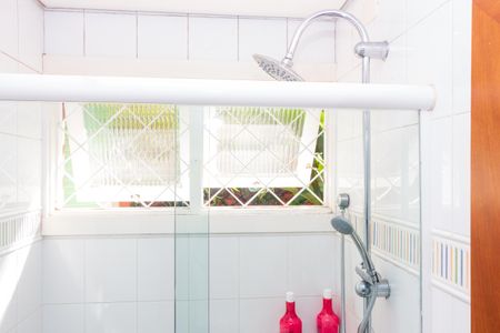 Casa à venda com 373m², 4 quartos e 6 vagas Casa à venda com 373m², 4 quartos e 6 vagasBanheiro da Suíte 3