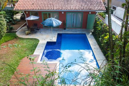 Casa à venda com 373m², 4 quartos e 6 vagas Casa à venda com 373m², 4 quartos e 6 vagasJardim