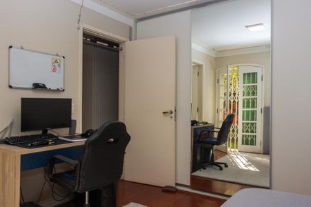 Casa à venda com 373m², 4 quartos e 6 vagas Casa à venda com 373m², 4 quartos e 6 vagasSuíte 3