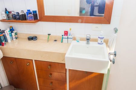 Casa à venda com 373m², 4 quartos e 6 vagas Casa à venda com 373m², 4 quartos e 6 vagasBanheiro da Suíte 4