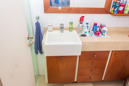 Casa à venda com 373m², 4 quartos e 6 vagas Casa à venda com 373m², 4 quartos e 6 vagasBanheiro da Suíte 3