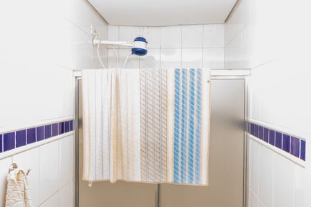 Casa à venda com 373m², 4 quartos e 6 vagas Casa à venda com 373m², 4 quartos e 6 vagasBanheiro de serviço