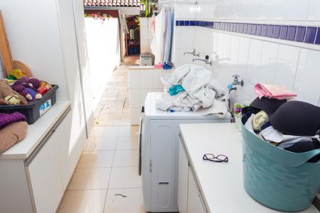 Casa à venda com 373m², 4 quartos e 6 vagas Casa à venda com 373m², 4 quartos e 6 vagasÁrea de Serviço