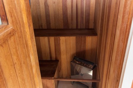 Casa à venda com 373m², 4 quartos e 6 vagas Casa à venda com 373m², 4 quartos e 6 vagasSaúna